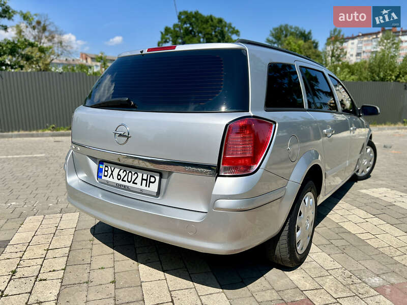Універсал Opel Astra 2005 в Івано-Франківську