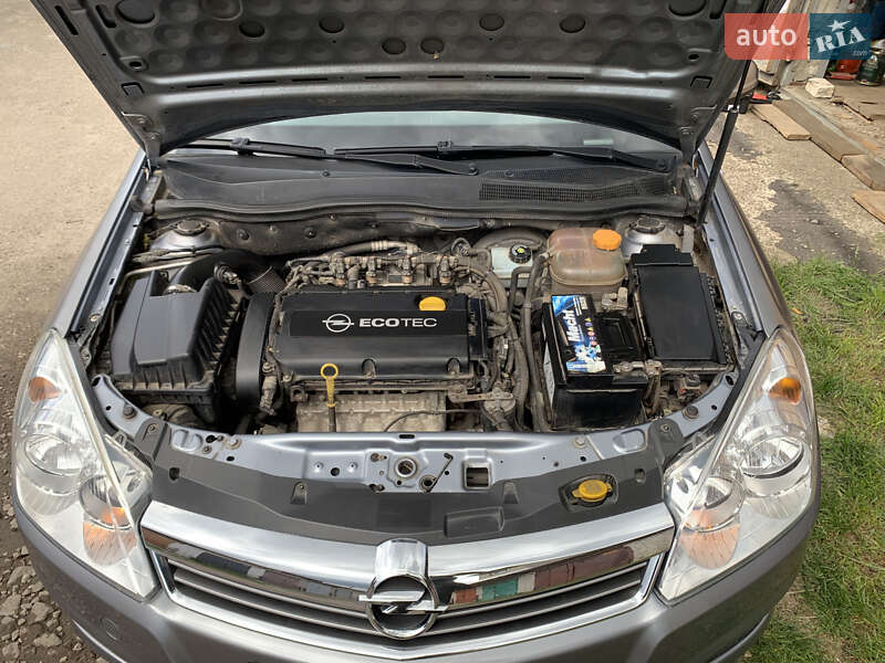 Универсал Opel Astra 2009 в Житомире