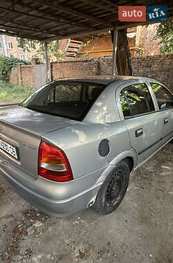 Седан Opel Astra 2006 в 