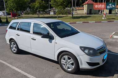 Opel Astra 2011 Opel Astra 2011