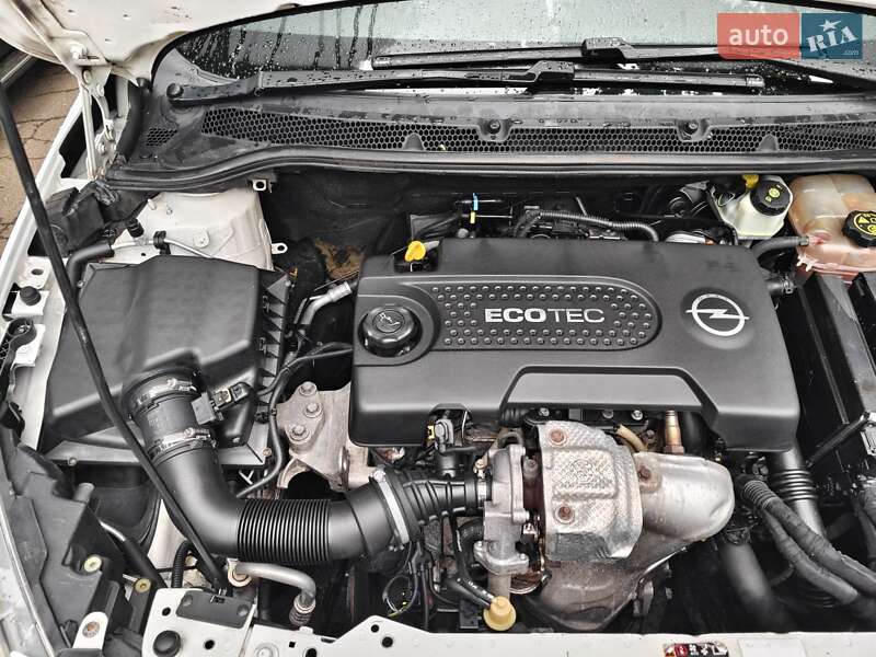 Универсал Opel Astra 2012 в Киеве