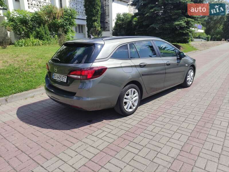 Универсал Opel Astra 2018 в Тернополе