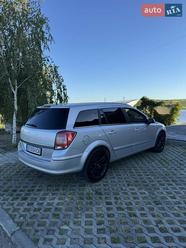Универсал Opel Astra 2008 в Черновцах