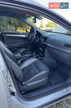 Универсал Opel Astra 2008 в 