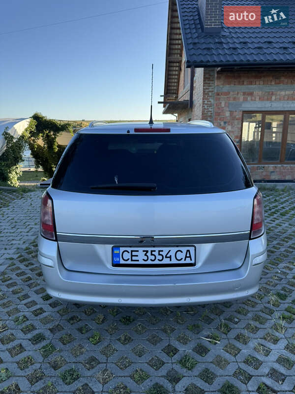Универсал Opel Astra 2008 в Черновцах
