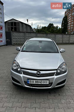 Opel Astra 2010 Opel Astra 2010