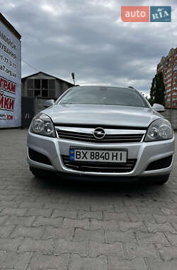 Универсал Opel Astra 2010 в 