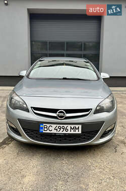 Универсал Opel Astra 2013 в Львове