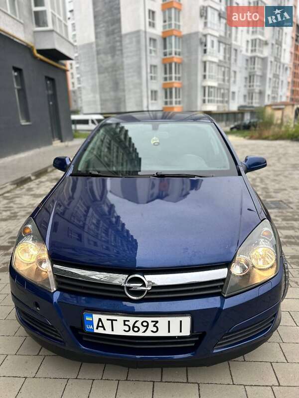 Хэтчбек Opel Astra 2004 в Ивано-Франковске