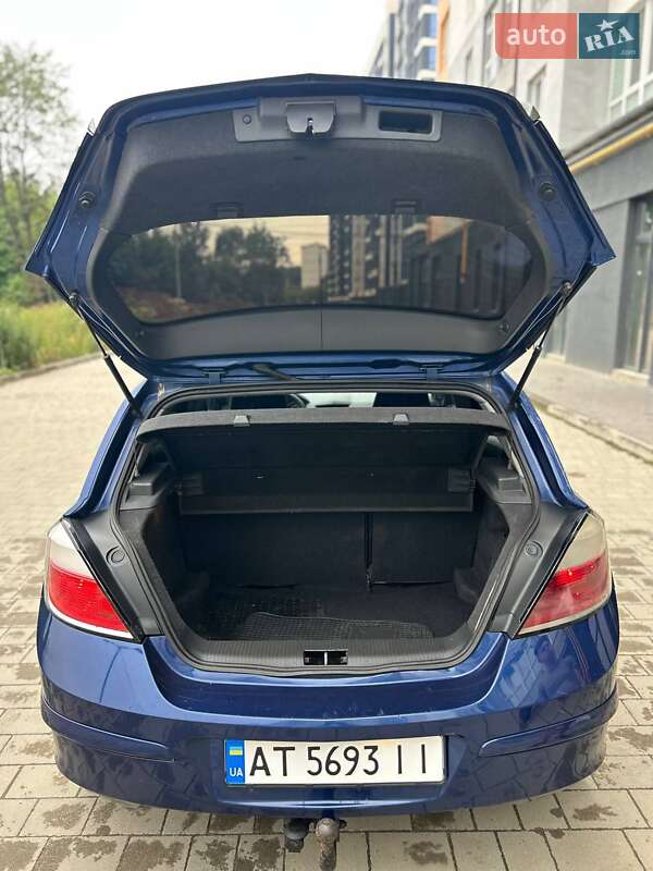 Хэтчбек Opel Astra 2004 в Ивано-Франковске
