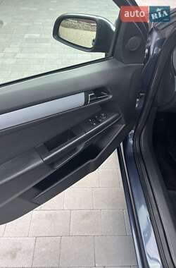 Универсал Opel Astra 2006 в 