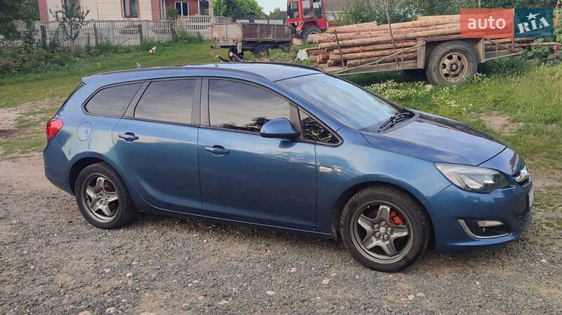 Універсал Opel Astra 2012 в Вінниці
