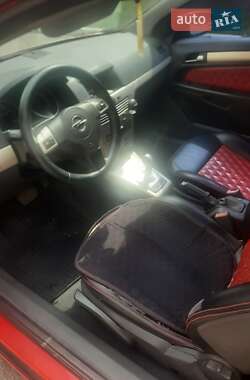Хэтчбек Opel Astra 2008 в 