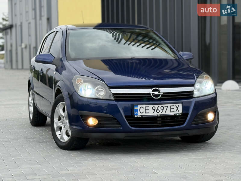 Хэтчбек Opel Astra 2006 в Черновцах