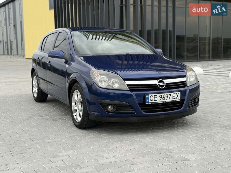 Хэтчбек Opel Astra 2006 в Черновцах