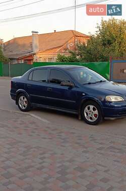 Седан Opel Astra 2005 в Хмільнику