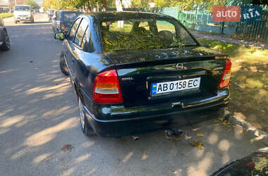 Седан Opel Astra 2000 в 
