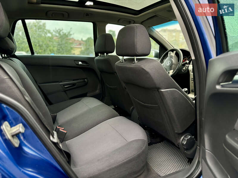 Универсал Opel Astra 2008 в Тернополе