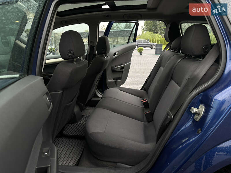 Универсал Opel Astra 2008 в Тернополе