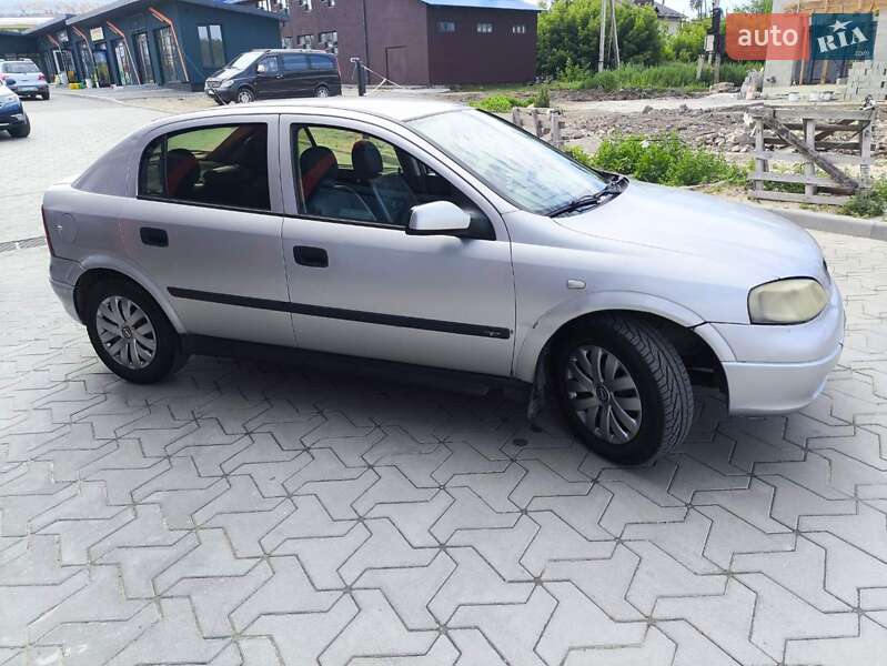 Седан Opel Astra 1999 в 