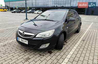 Opel Astra 2011