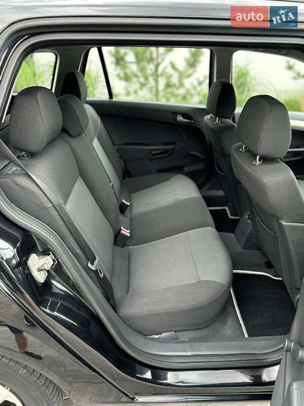Универсал Opel Astra 2007 в Луцке