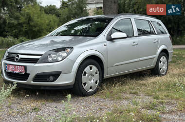 Універсал Opel Astra 2006 в Лубнах