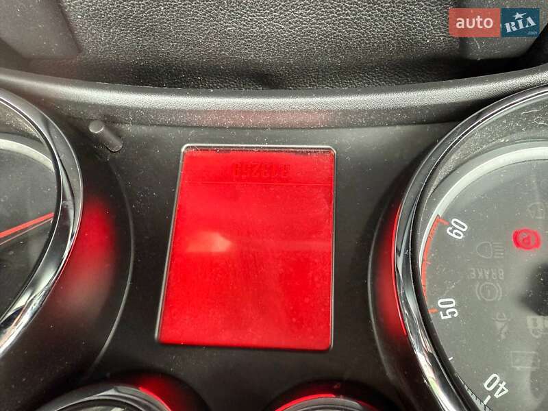 Универсал Opel Astra 2011 в Киеве