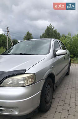 Хэтчбек Opel Astra 1998 в 