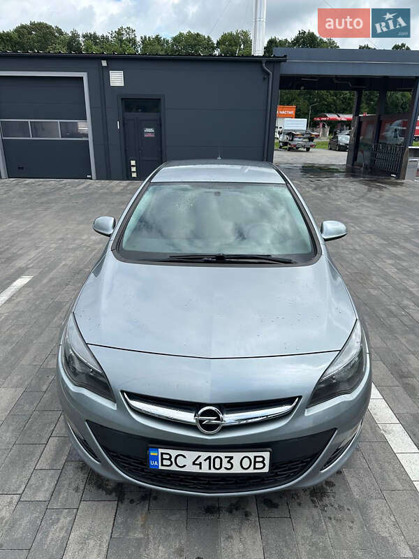 Opel Astra 2015