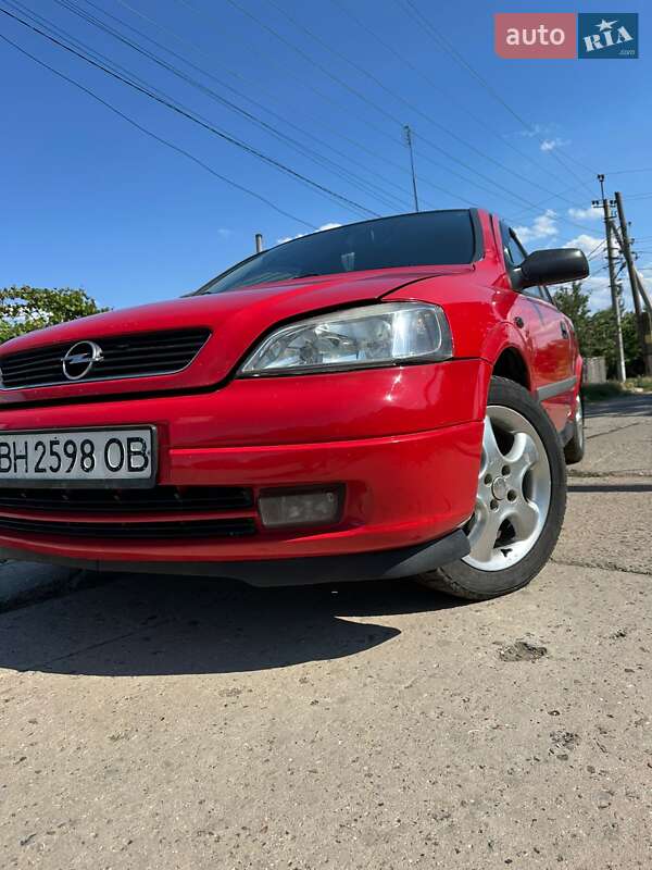 Седан Opel Astra 1999 в Рени