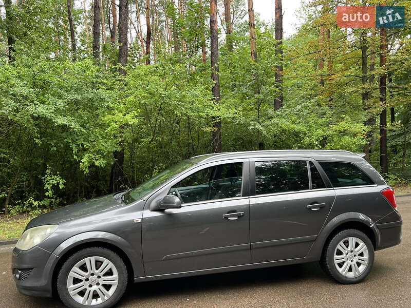 Универсал Opel Astra 2009 в Житомире