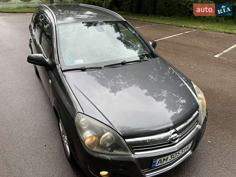 Универсал Opel Astra 2009 в Житомире