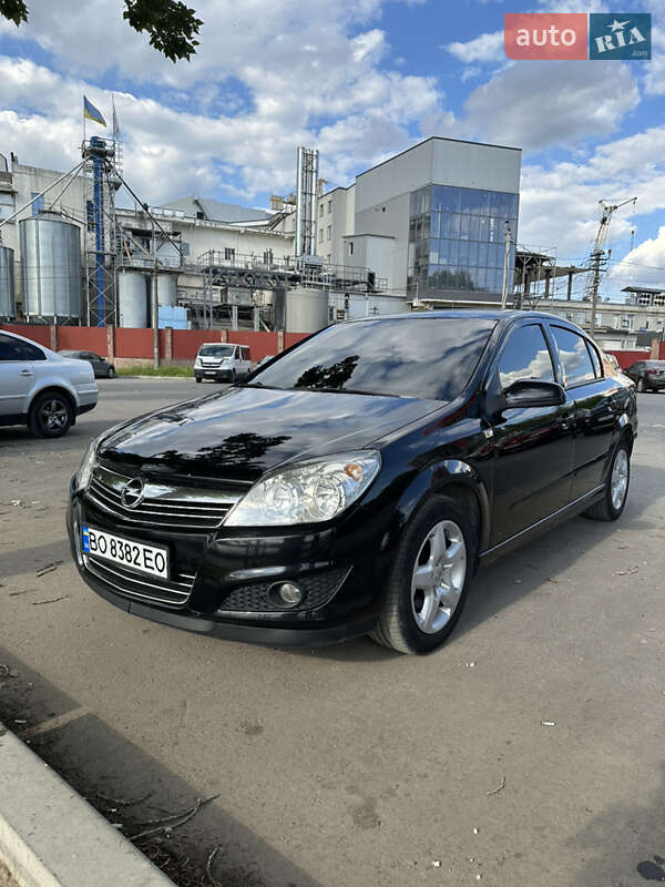 Седан Opel Astra 2008 в Тернополе