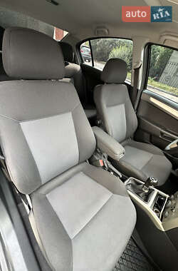 Седан Opel Astra 2008 в 