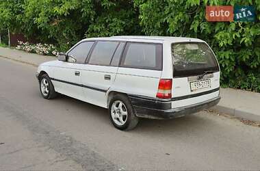 Универсал Opel Astra 1992 в 