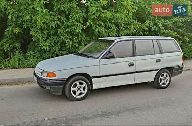Универсал Opel Astra 1992 в 