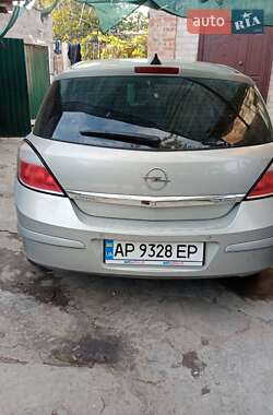 Хэтчбек Opel Astra 2006 в Запорожье