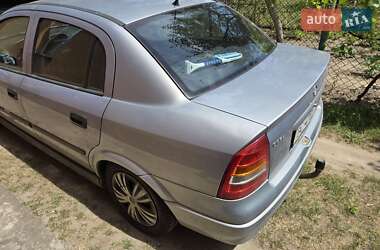 Седан Opel Astra 2000 в 