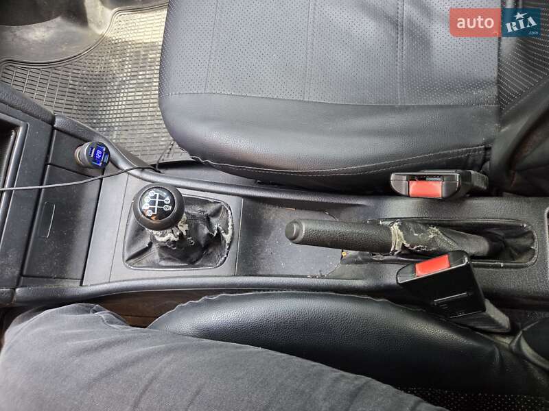 Седан Opel Astra 2000 в Львові