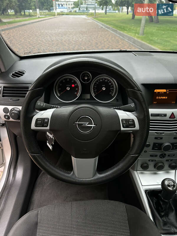 Хэтчбек Opel Astra 2005 в Броварах