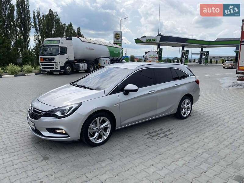 Универсал Opel Astra 2016 в Хмельницком