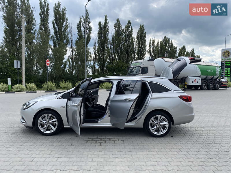 Универсал Opel Astra 2016 в Хмельницком