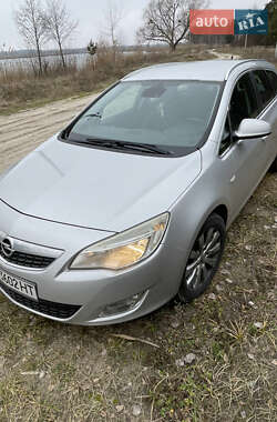 Opel Astra 2012 Opel Astra 2012
