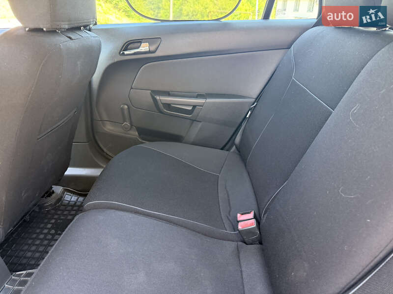 Универсал Opel Astra 2007 в Ивано-Франковске