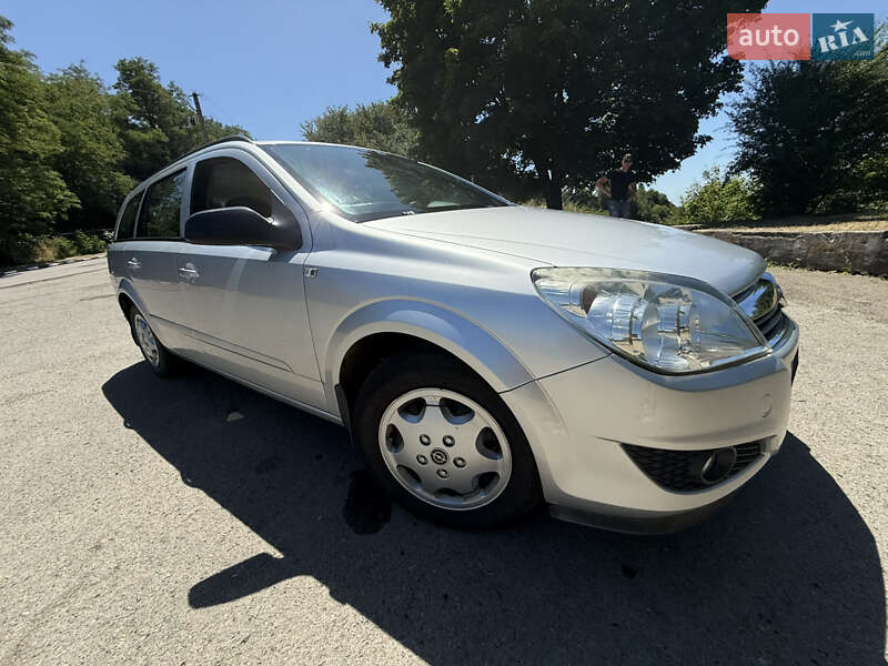 Универсал Opel Astra 2007 в Ивано-Франковске