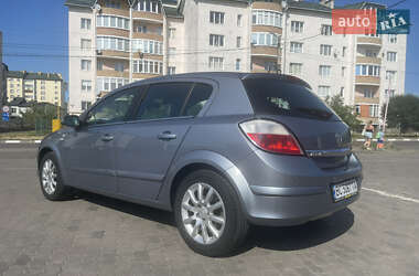 Хетчбек Opel Astra 2005 в 
