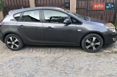 Хетчбек Opel Astra 2010 в 