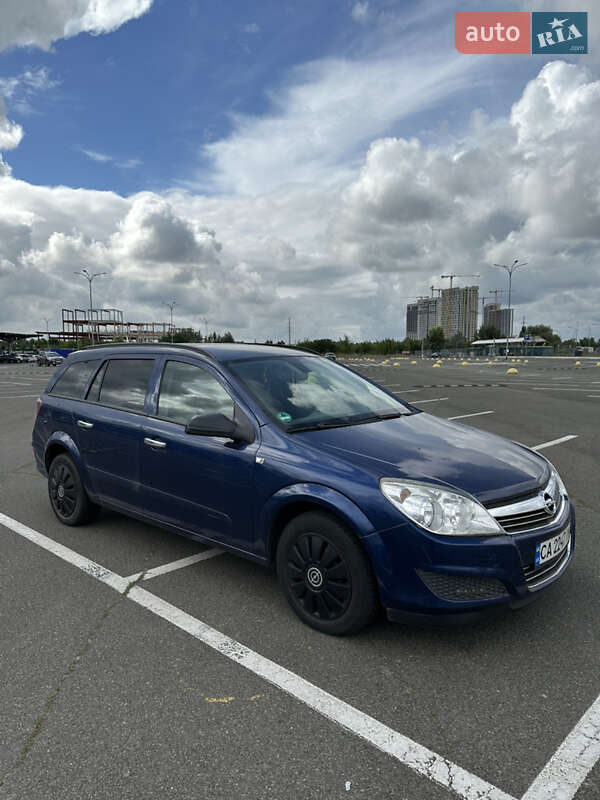Универсал Opel Astra 2008 в Киеве