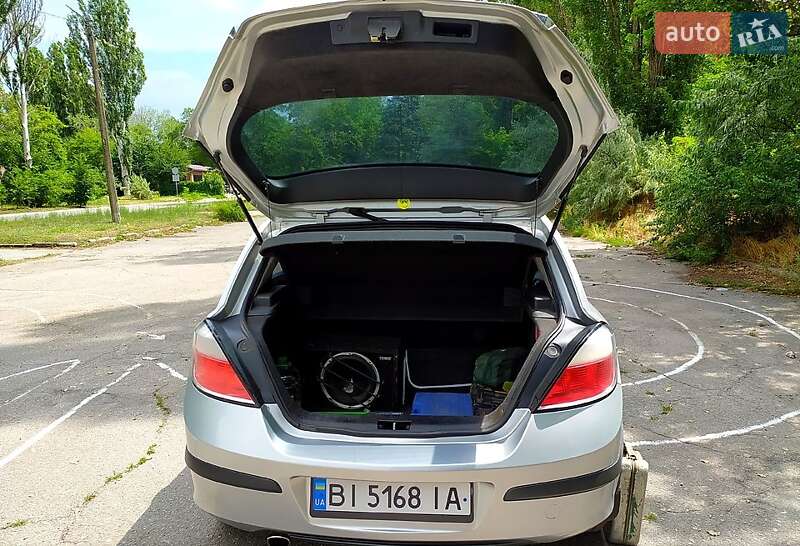 Хетчбек Opel Astra 2004 в Світловодську